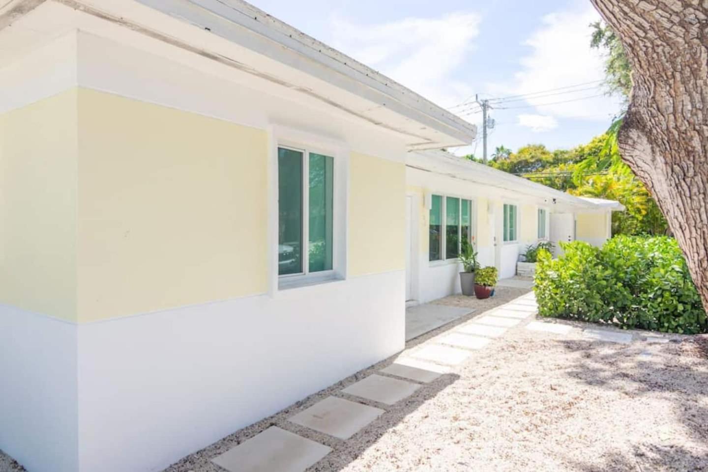 Newly Renovated Stylish Studio In El Portal #2 Miami Exterior photo